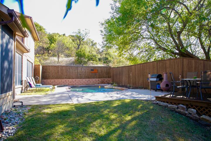 Urban Cozy Retreat gallery image 3