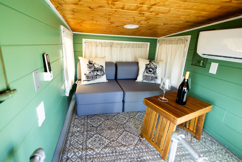 Successful Airbnb property: Yellow Caboose Tehachapi in Bakersfield
