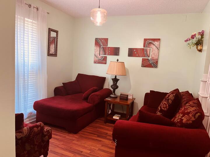 Unterkunft in einer ruhigen, sicheren Wohngegend, TOLLE TERRASSE - Airbnb