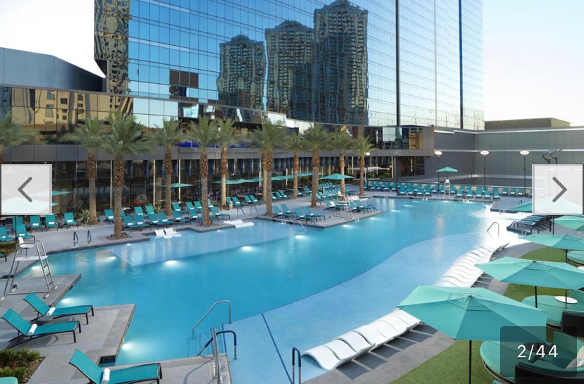 Ultra exclusive ELARA with stunning views