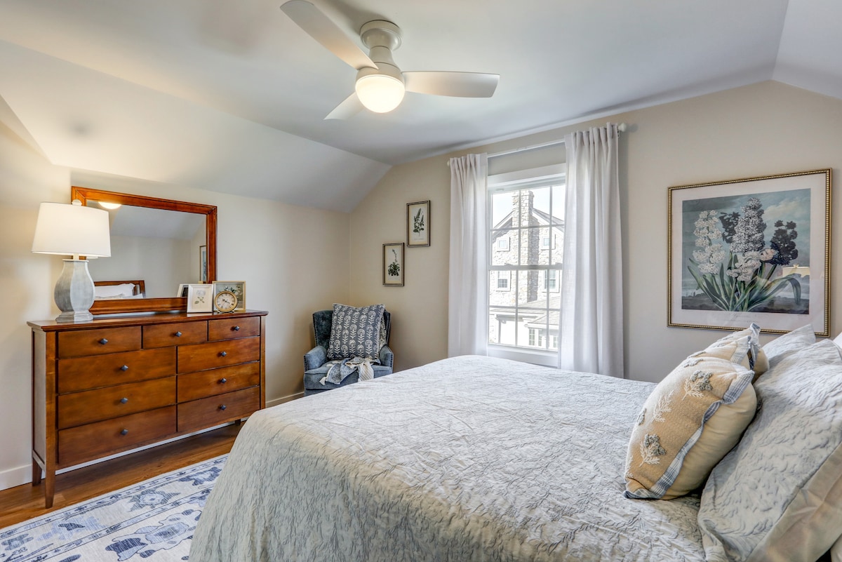 Slaapkamer 2 met raam op het westen