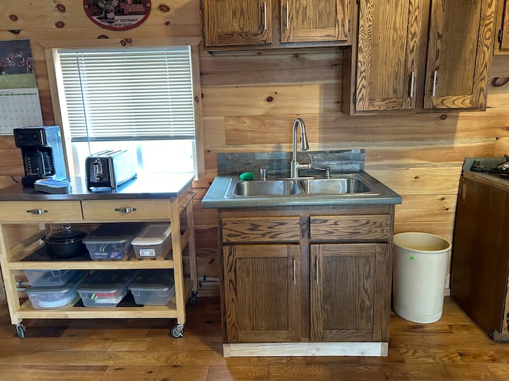 Cozy Log Cabin - Wisconsin