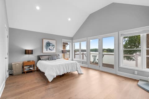 Waterfront Annapolis Getaway!