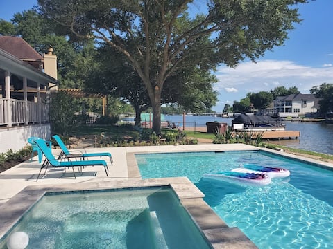 *NEW*Lakefront>heated pool>Games galore>Golden-T