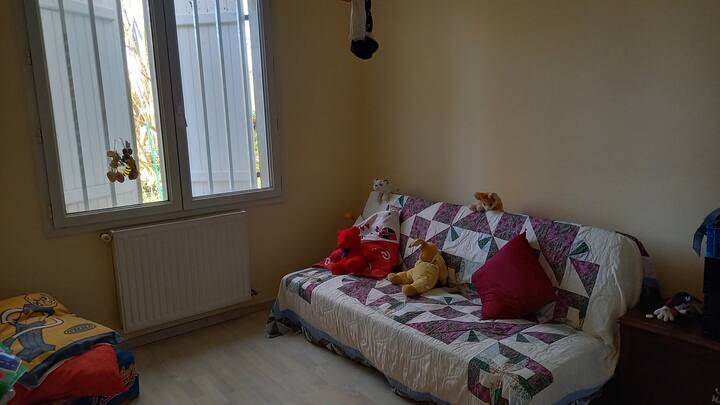 とても静かなクローゼットがある2人用のclic clac