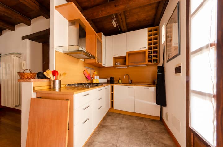Cannubi, Nouveau Dans La Vieille Ville - Barolo