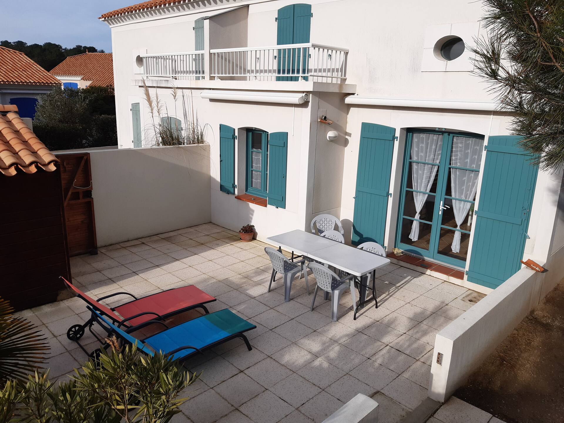Les Mas de St Hilaire 500 m from the beach