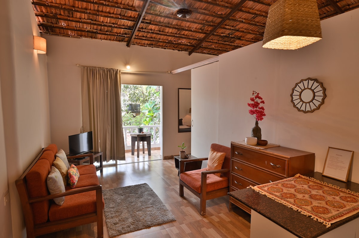 5 Bedroom house with PVT Pool, Candolim (2+1+1+1)