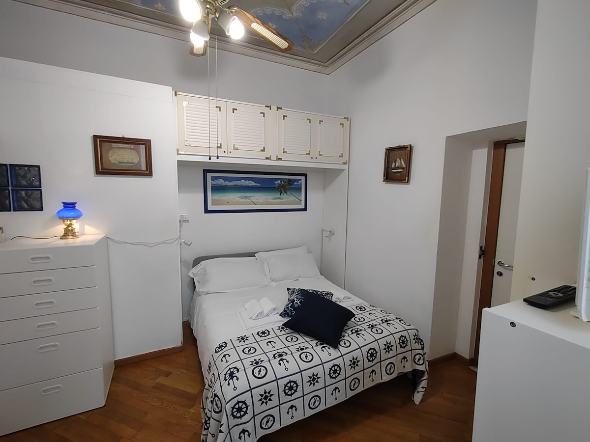 双人房镶木地板