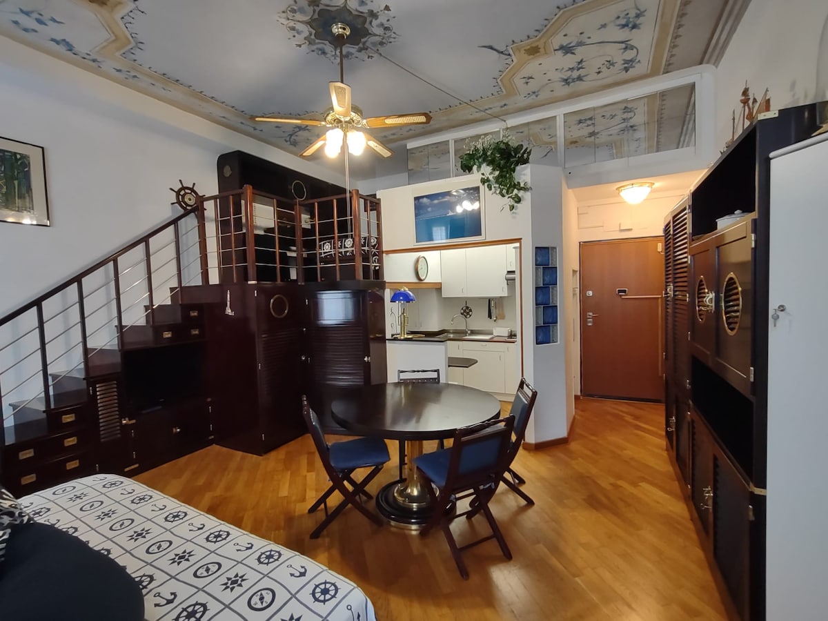 带小厨房的客厅