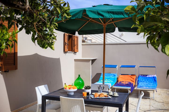 VillaDueLaghi- Ville con piscina giardino, Otranto