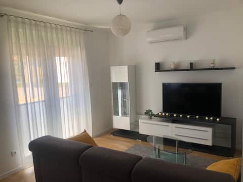 Top performing Airbnb: Lucky Place Apartment-Žumberačka, Free parking in Trešnjevka Sjever