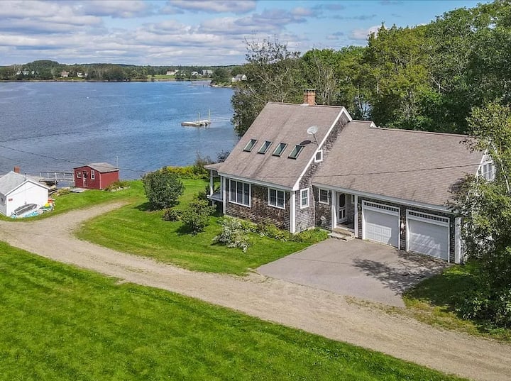 The Tidewater Cottage on Pemaquid harbor