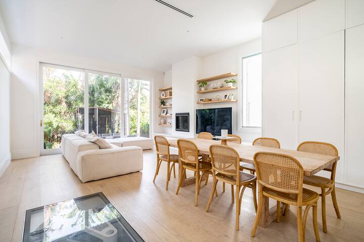 Luxury designer home in the heart of Bondi Beach!