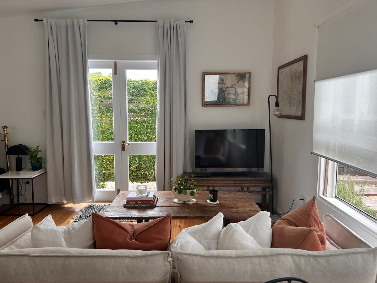 Top Airbnb: Cozy Bangalow Studio in Bangalow