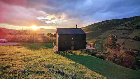 Cozy Tiny House of Madeira
