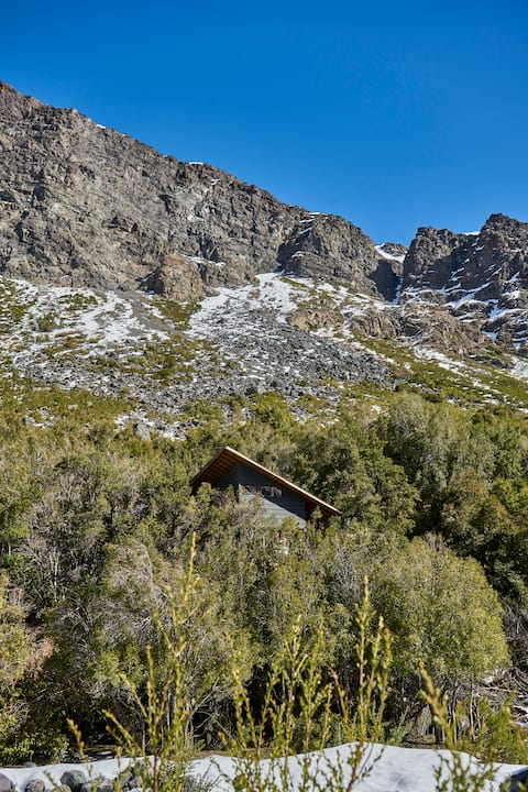 Mountain refuge in Las Leñas, Machalí.