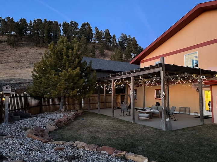 Beautiful Home In The Hills - Deadwood, SD
