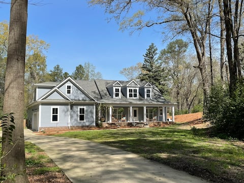 Southern Charm, Woodsy Retreat