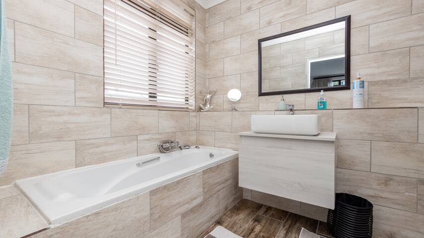 Cape Town – Majorca – The Island Club gallery image 4