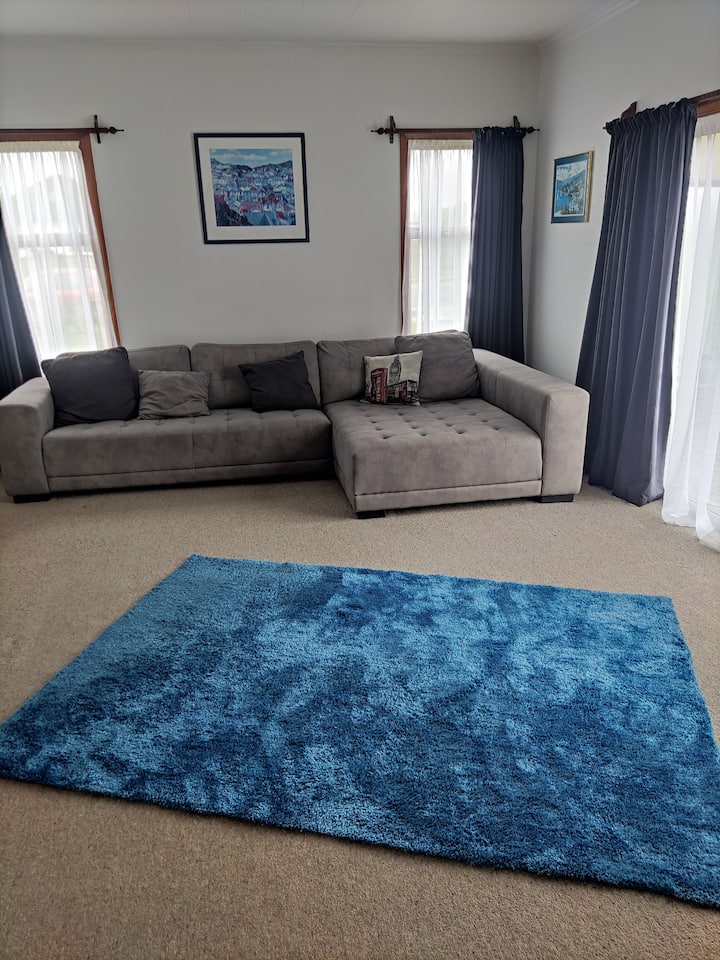 Jellicoe Relaxing - Waipukurau