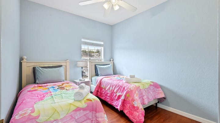 Tento mestský dom má celkom 4 spálne.

