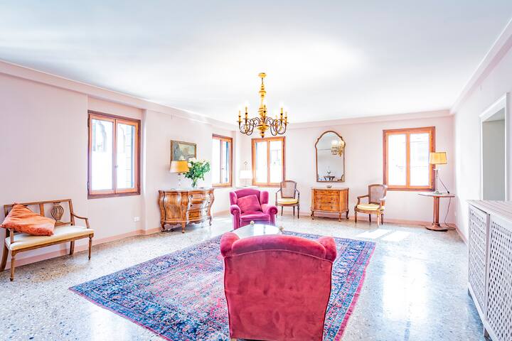 Sunbeam Palace gallery image 2