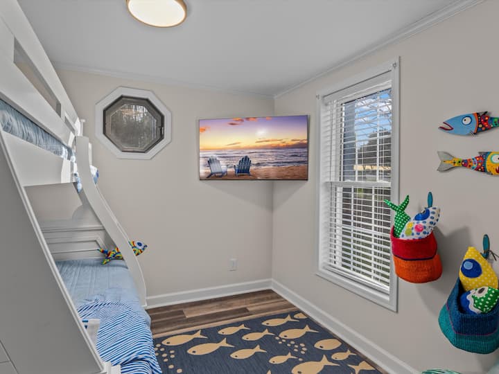 Spálňa s poschodovou posteľou a vysúvacou posteľou – ideálna pre deti alebo ďalších hostí