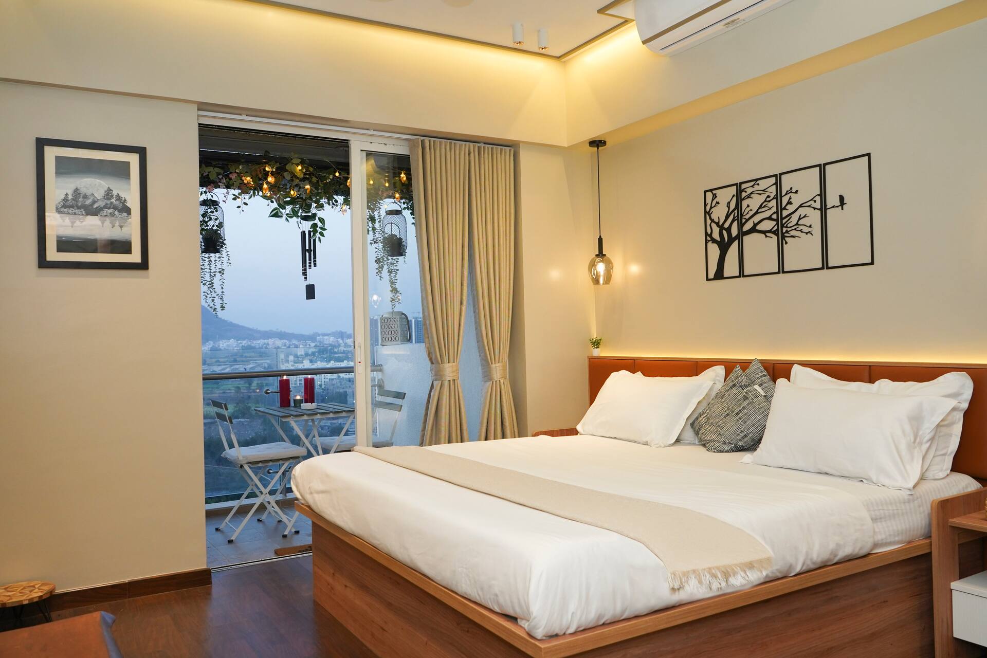 The Manor-Elegant Suite City skyline View