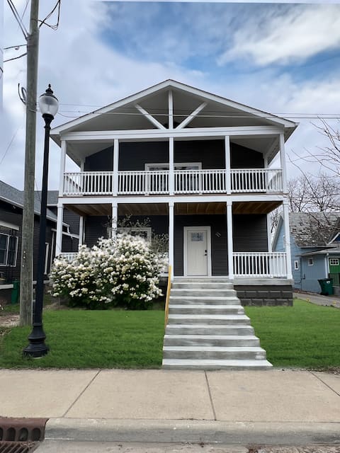 Beautiful 6 Bedroom, 4 Bath home in Franklin, IN