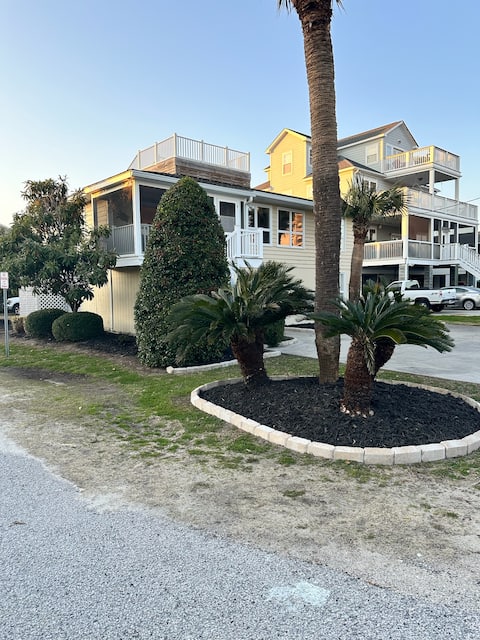 Pelican's Paradise at Pawley's