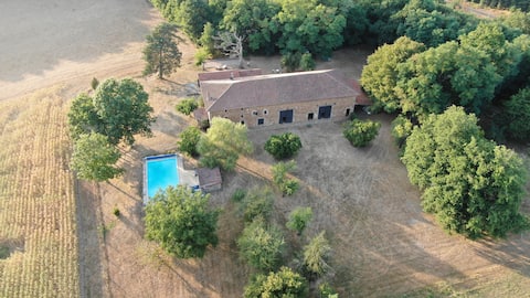 Large Country House – 0 neighbors