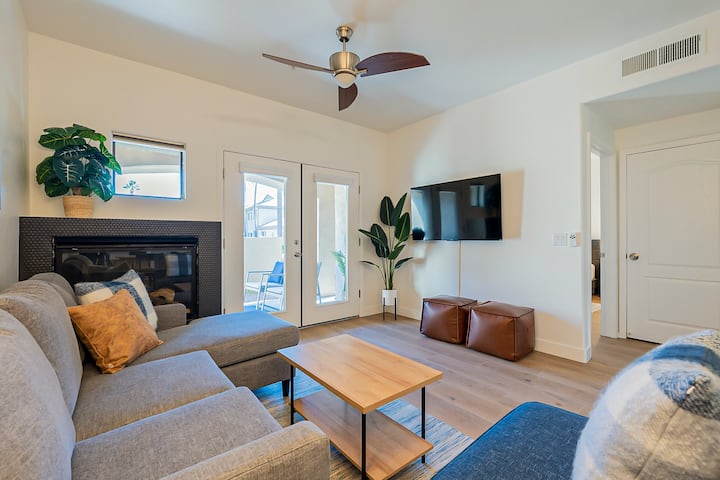Fantastic 2 Bd Old Town Scottsdale Condo - Scottsdale, AZ
