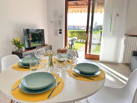Quiet place, private garden and bike storage