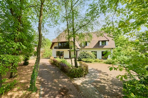 Villa Bosrijk - vacation home with petanque court