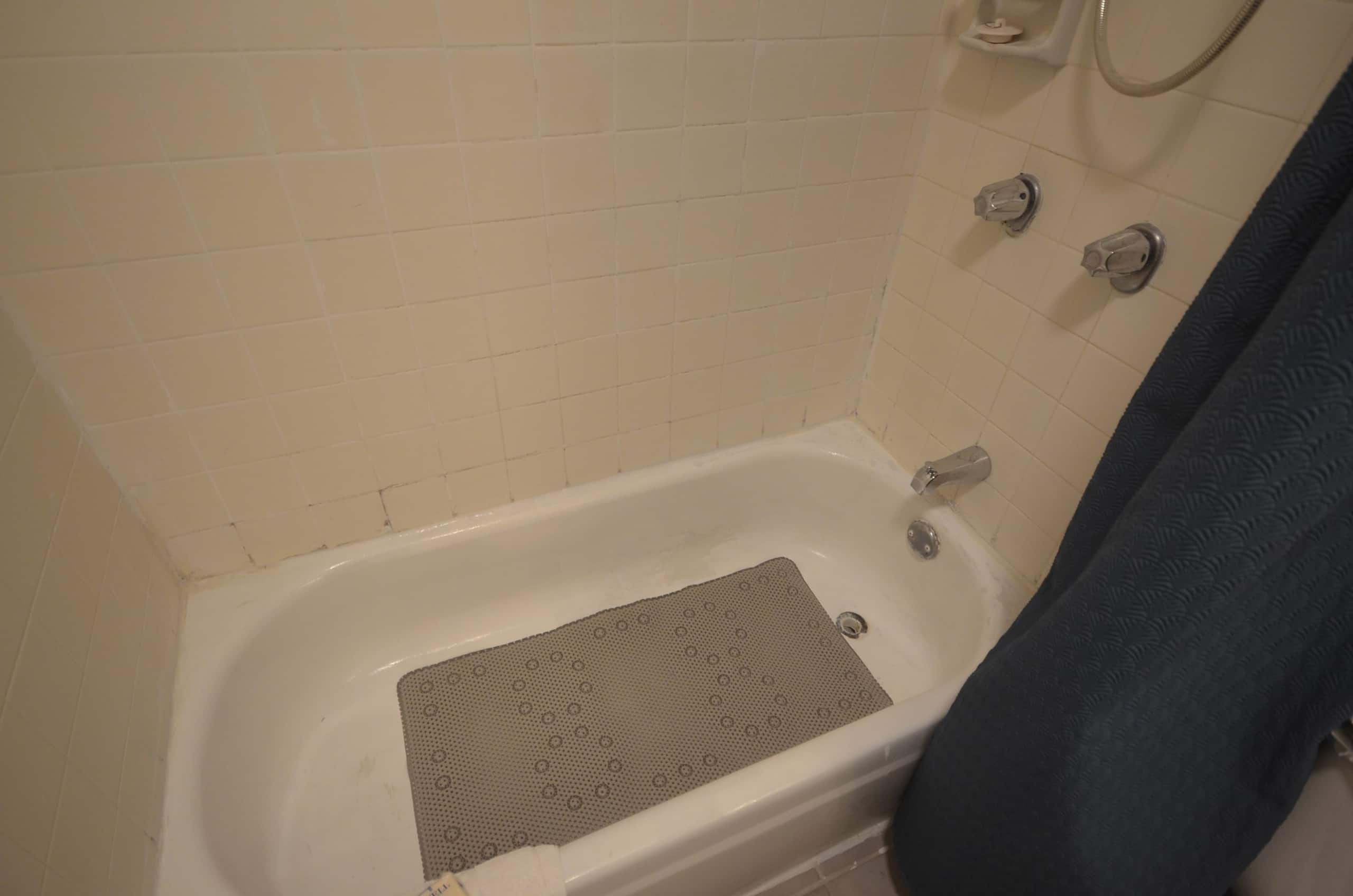 KV809 Renovated Studio w/King bed by Waikiki Beach - Image 10