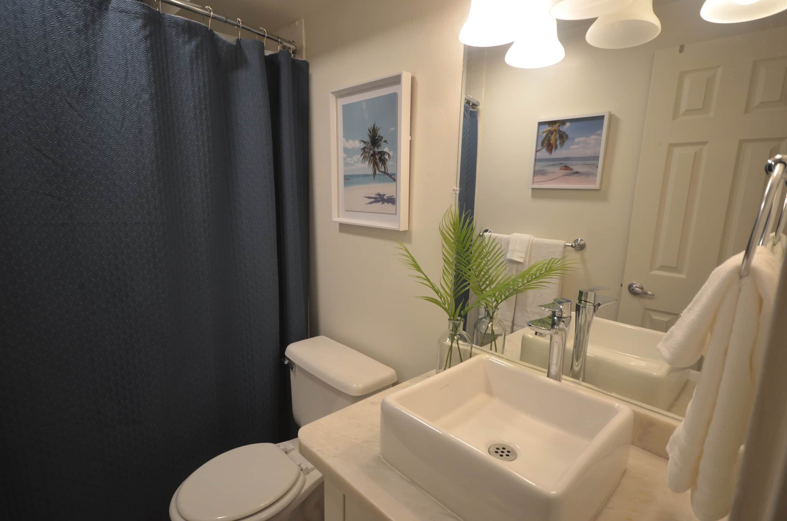KV809 Renovated Studio w/King bed by Waikiki Beach - Image 9