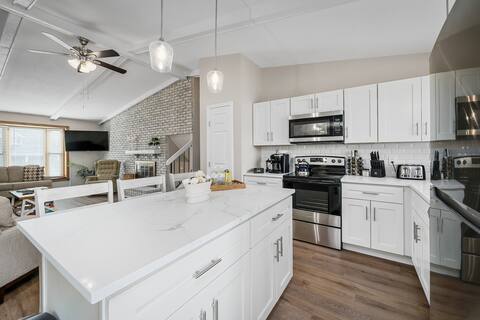 Blair's House in St. Peters 4 Bed 2 Bath Sleeps 10