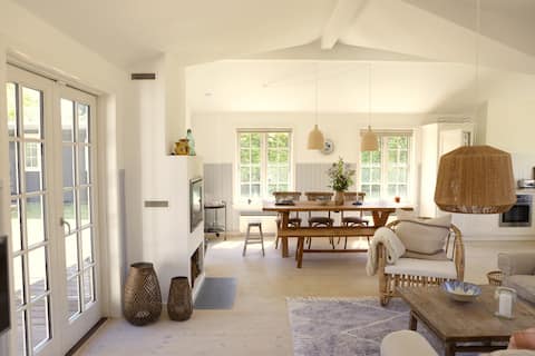 Top performing Airbnb: Beautiful and big Summerhouse with Sauna in Helsingør