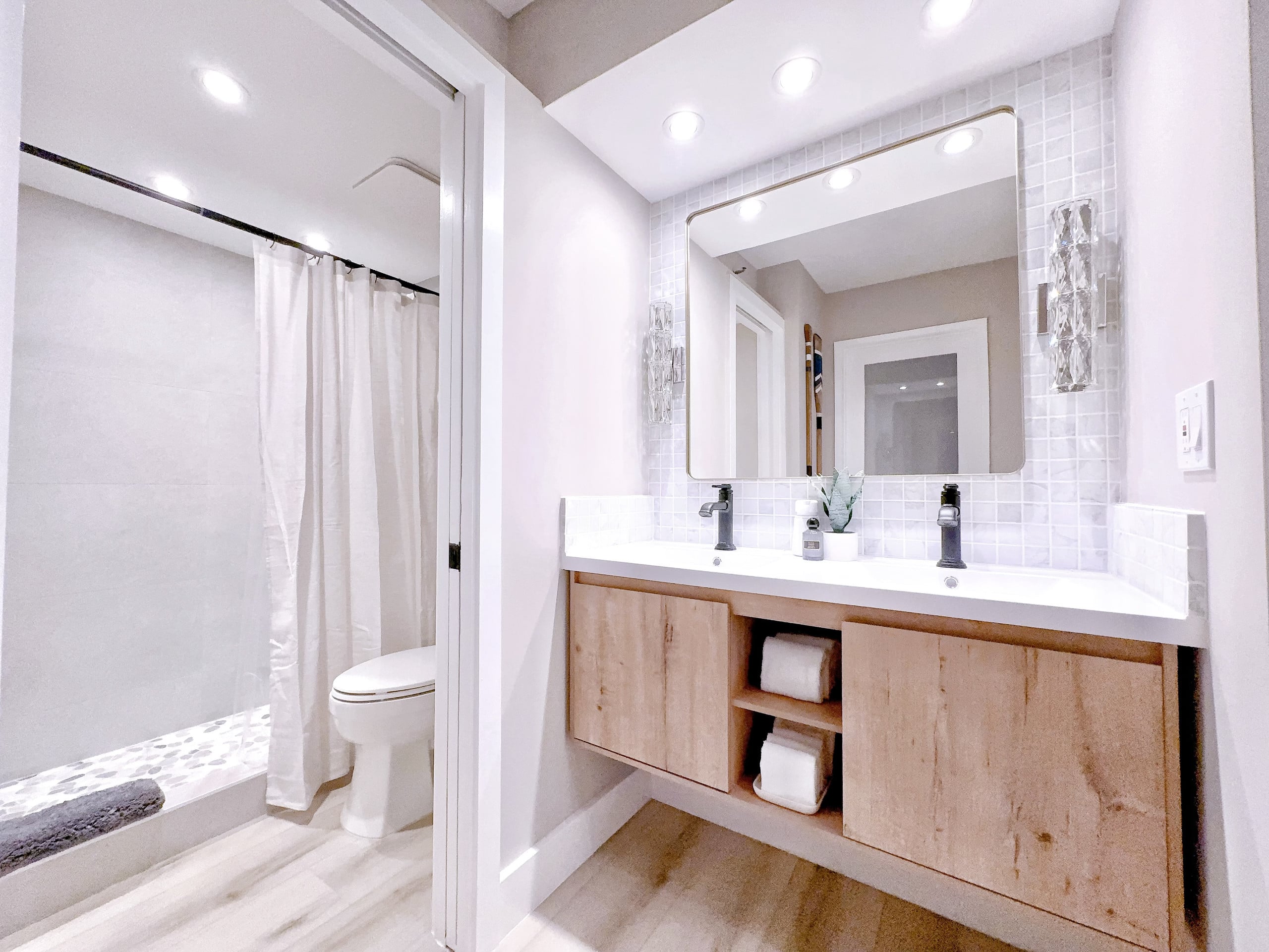 34th-High FL Mountain View Upscale 1BR w/Parking~ - Image 34