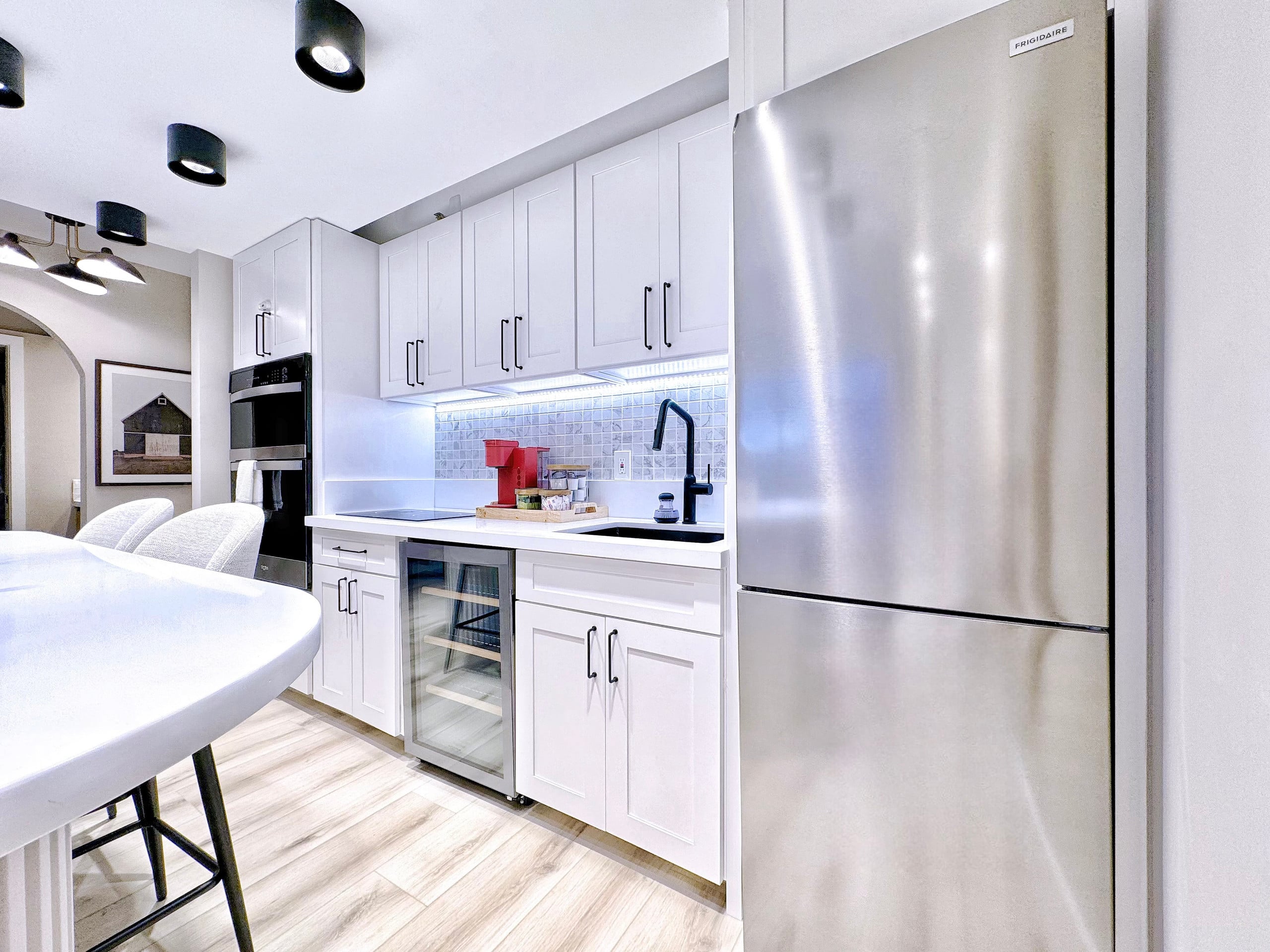 34th-High FL Mountain View Upscale 1BR w/Parking~ - Image 16