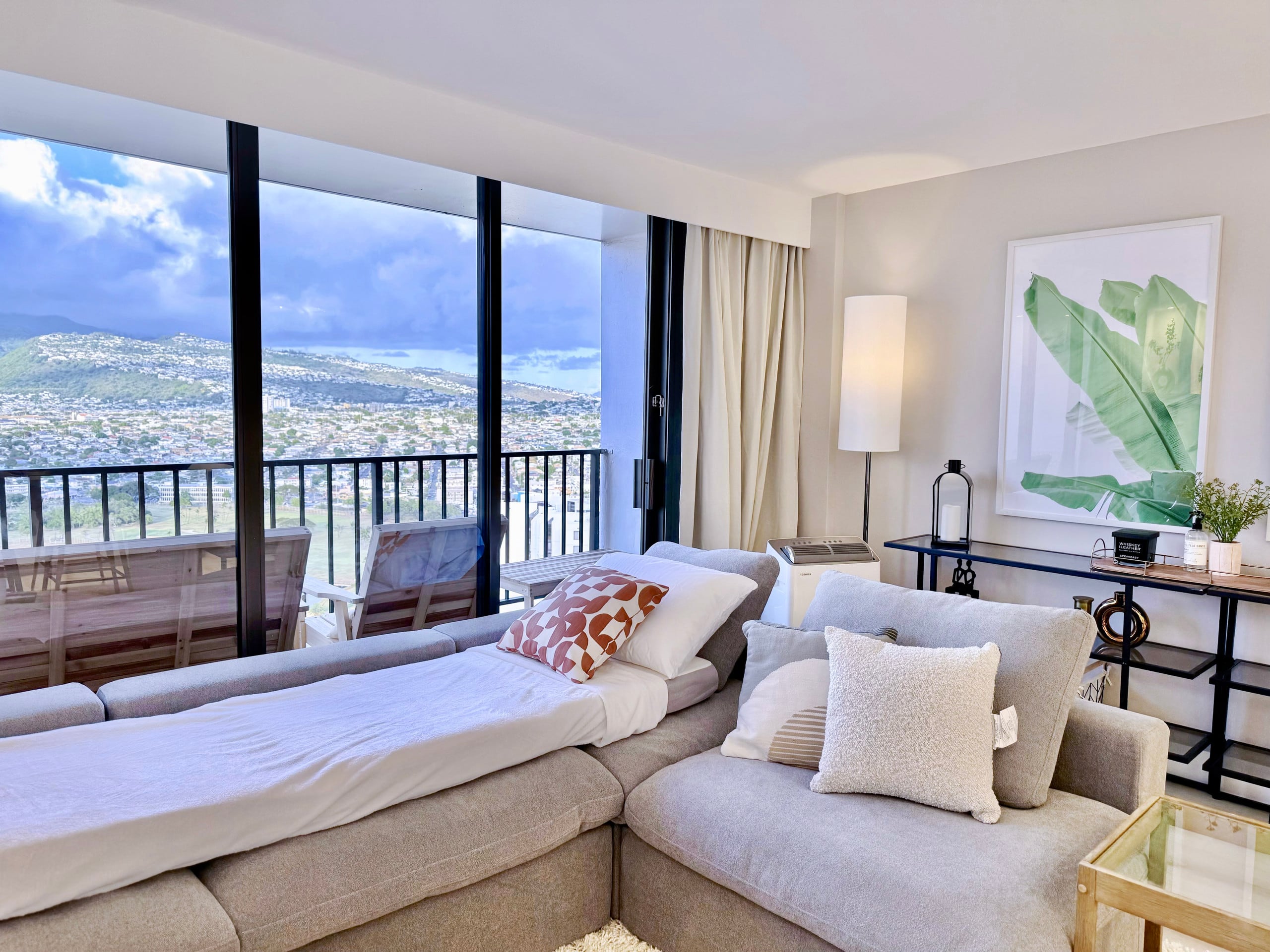 34th-High FL Mountain View Upscale 1BR w/Parking~ - Image 15