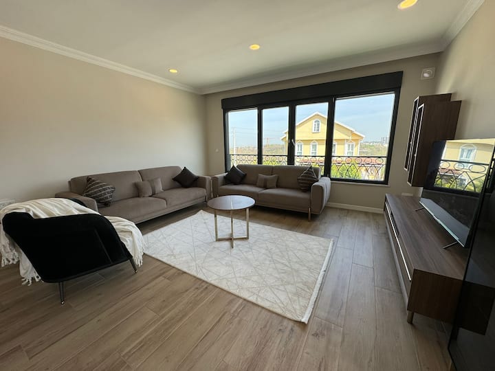 Elegant 3-bdr Apartment Near Izmit- Mountain View - Kartepe