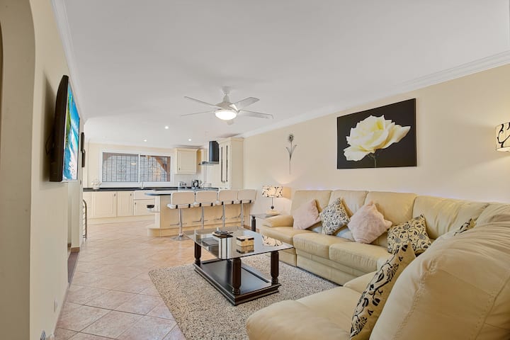 Monda Palms Ground Floor Apartment In Monda - コイン