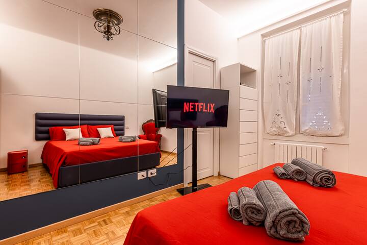 2 bedroom apartment – Chinatown gallery image 2