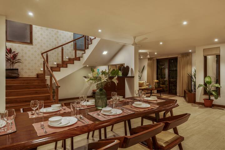 Dining area image 4
