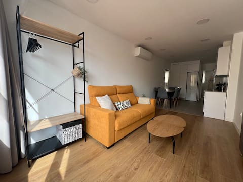 Anuncio de Airbnb popular: Apartamentos Bailén, with swimming pool, 3A - Apartame... en La Trinidad (Bailén Miraflores)