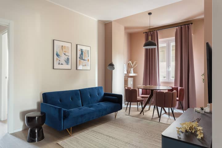 Elegant House In The City Center - Milan