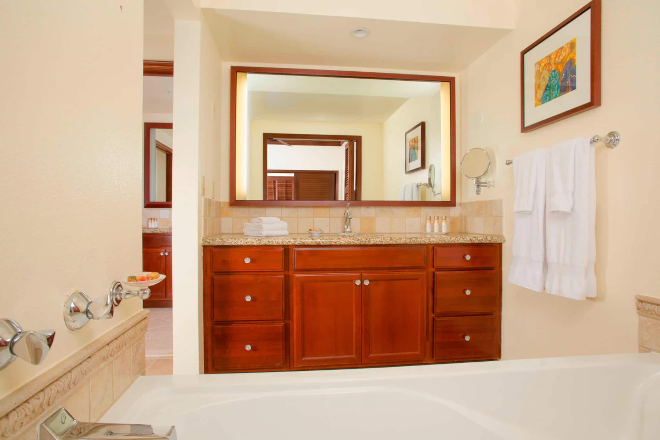 Condo in Kapolei · ★5.0 · 2 bedrooms · 4 beds · 2 shared baths - Image 10