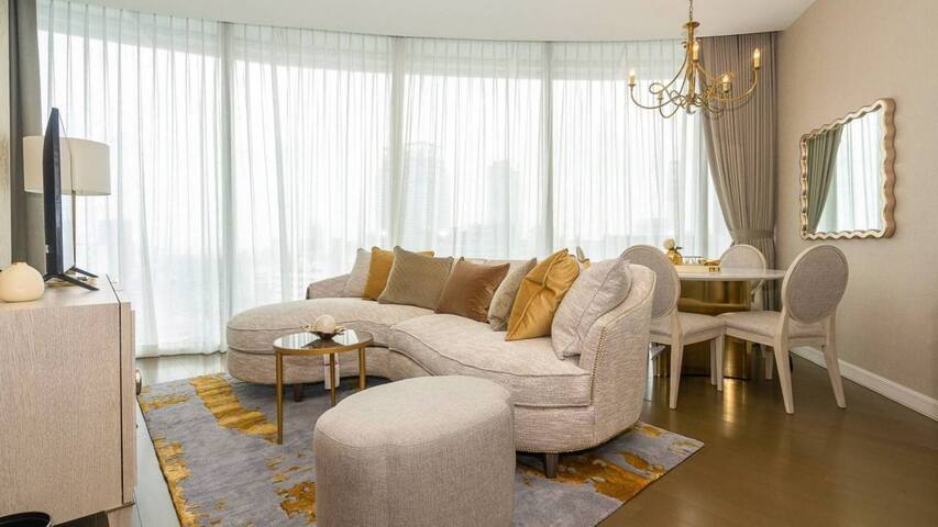 Central World Location Luxury Siam sleeps 4 83sqm gallery image 5